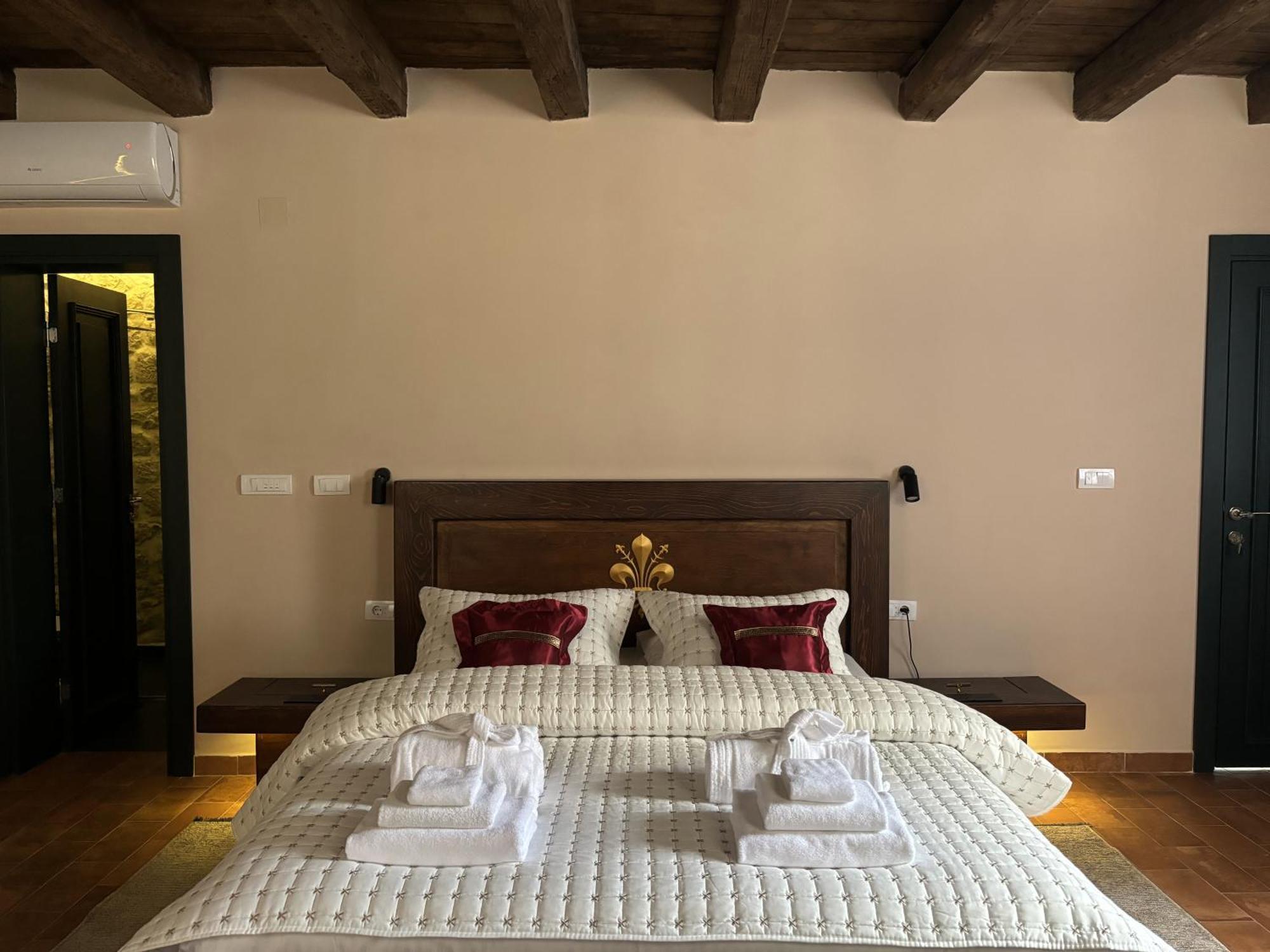 Hotel Kazin Supreme Kotor Zewnętrze zdjęcie