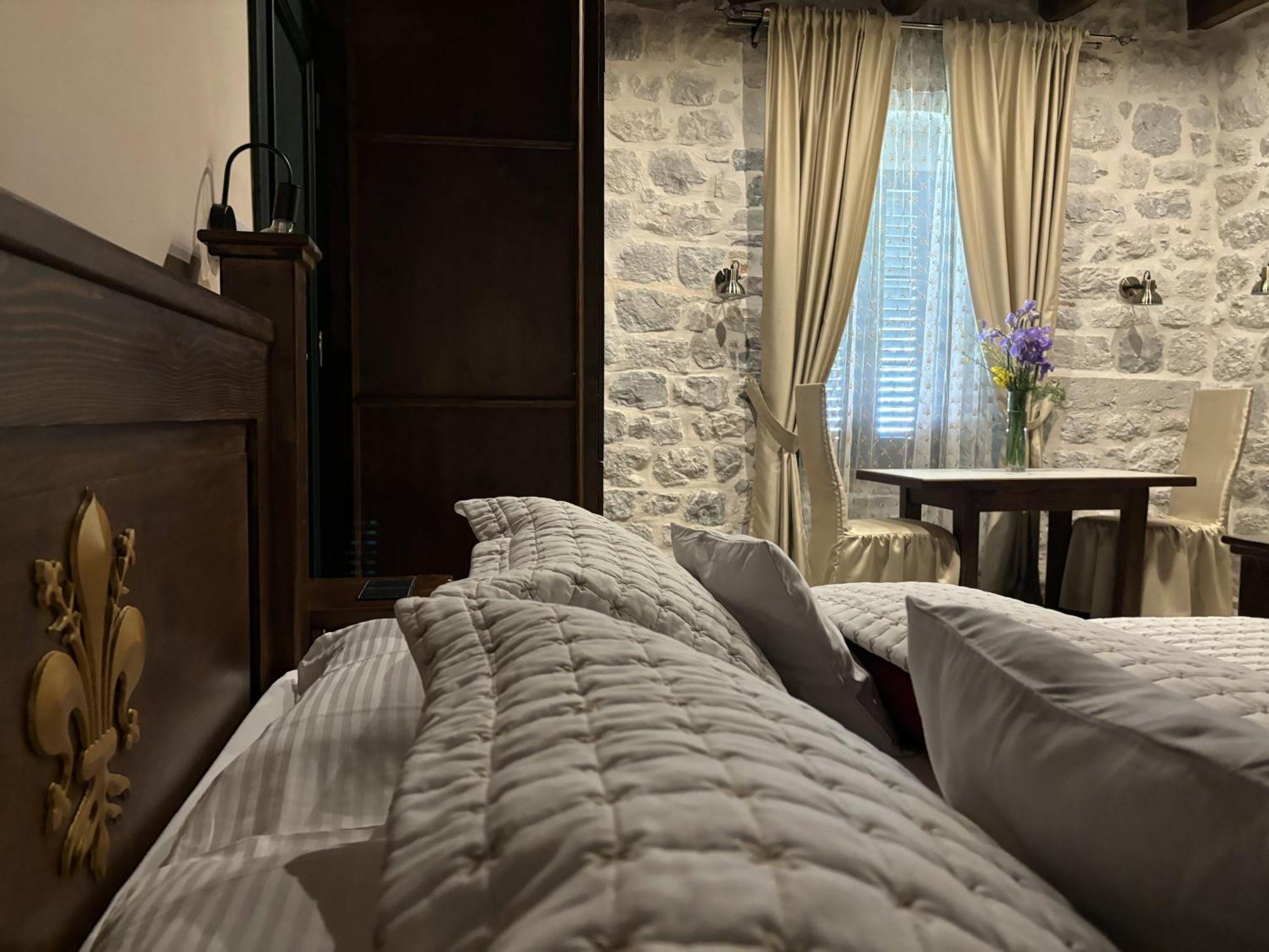 Hotel Kazin Supreme Kotor Zewnętrze zdjęcie