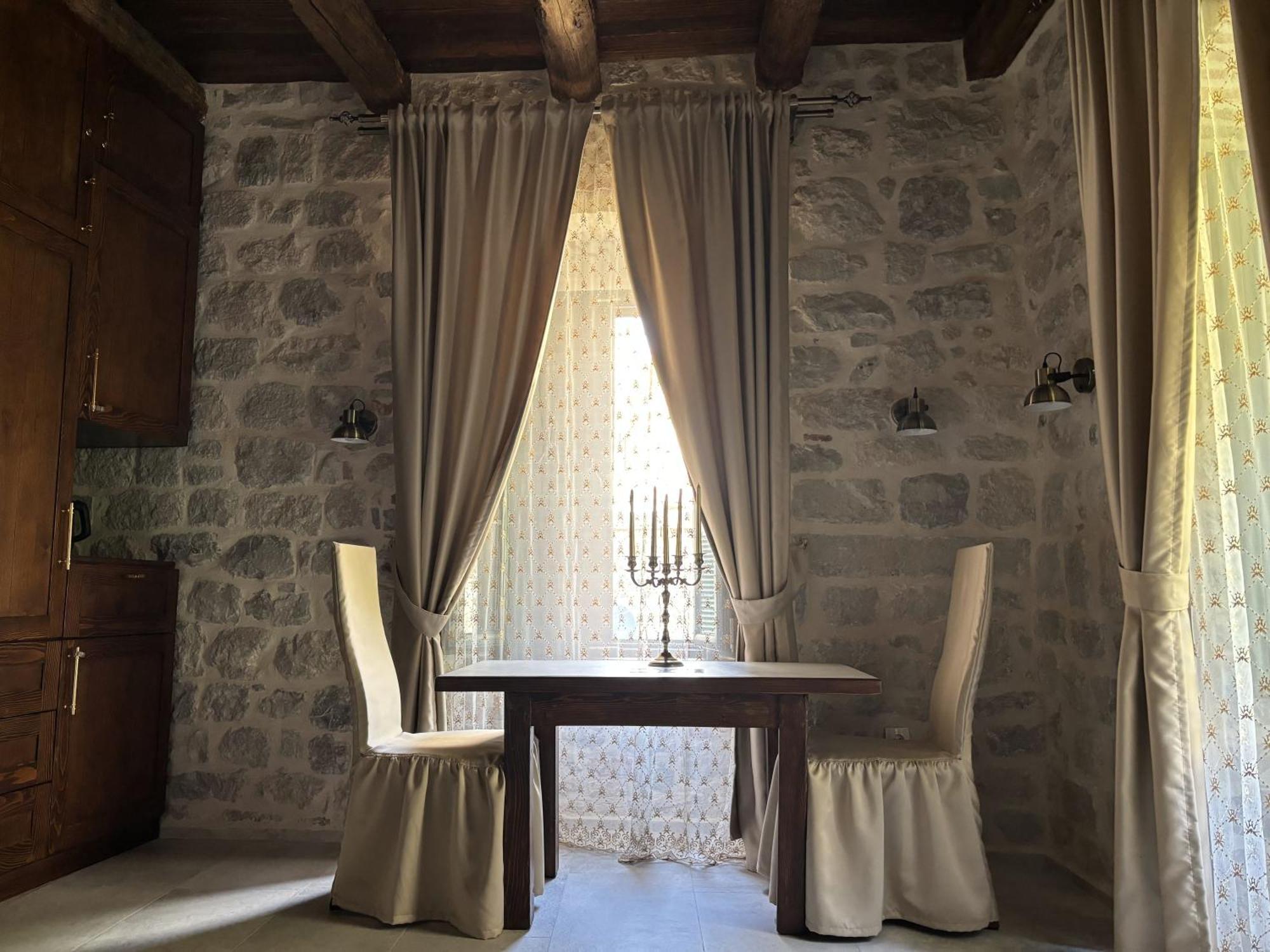 Hotel Kazin Supreme Kotor Zewnętrze zdjęcie