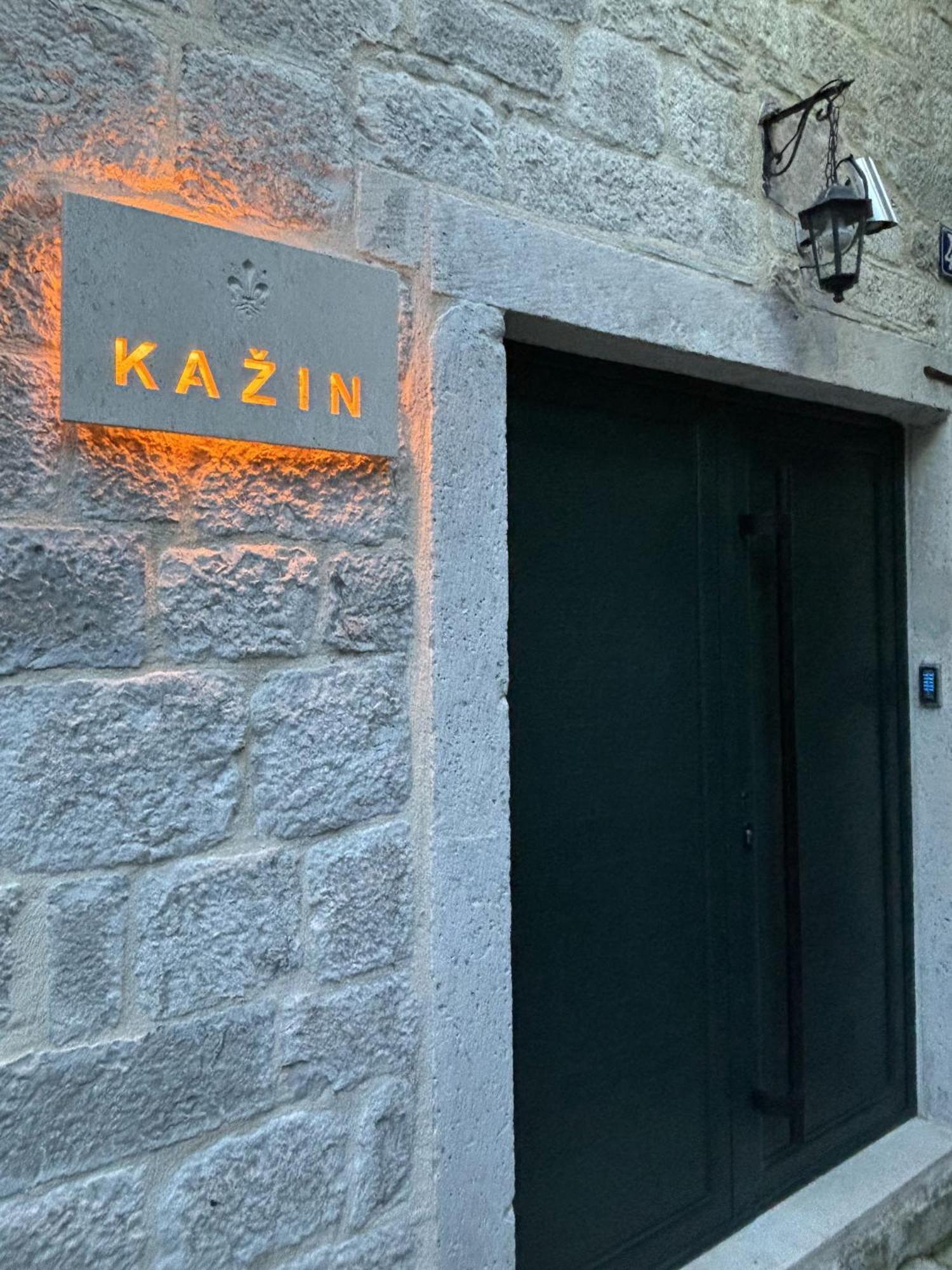 Hotel Kazin Supreme Kotor Zewnętrze zdjęcie