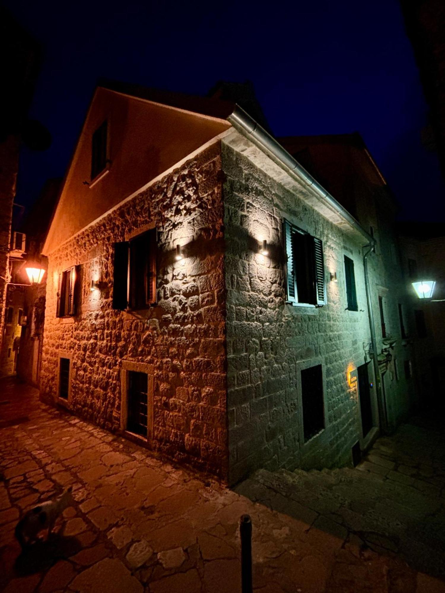 Hotel Kazin Supreme Kotor Zewnętrze zdjęcie